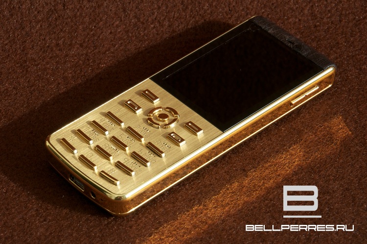 Metal телефон. Bellperre Ultra Slim. Bellperre rm470 корпус. Кнопочные мобильные в металлическом корпусе. Сотовый телефон металлический корпус.