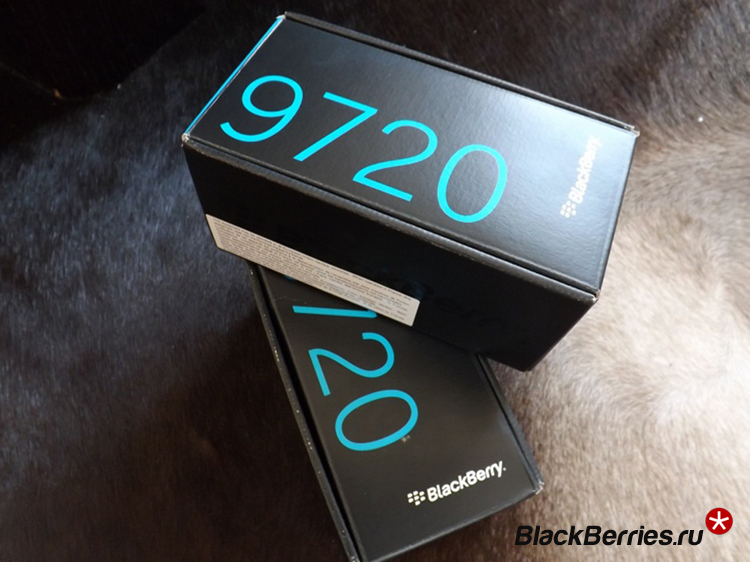 blackberry-9720-3