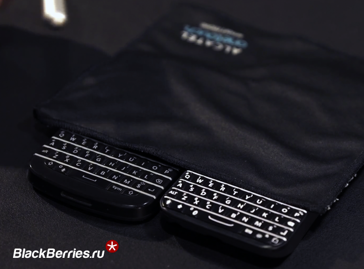 type-keyboard-blackberry-q10