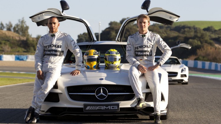 Lewis-Hamilton-Nico-Rosberg-1024x576