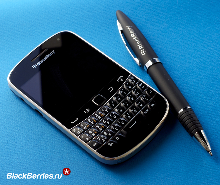 BlackBerry-9900-Bold-3