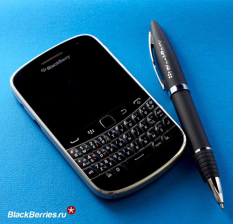 BlackBerry-9900-Bold-4