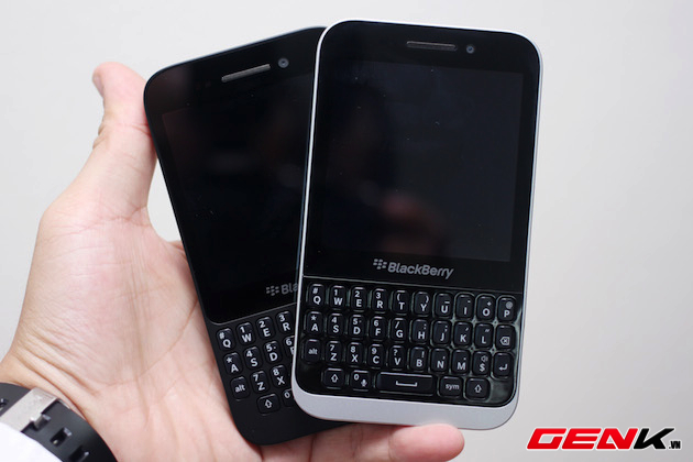 BlackBerry-Kopi-vs-Q5-13