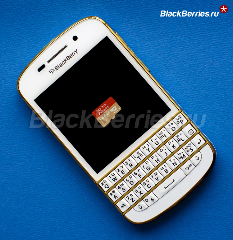 BlackBerry-Q10-Gold-3175