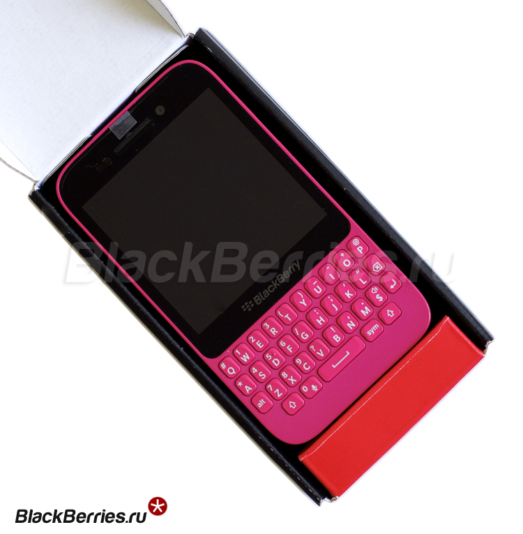 BlackBerry-Q5-Pink-3