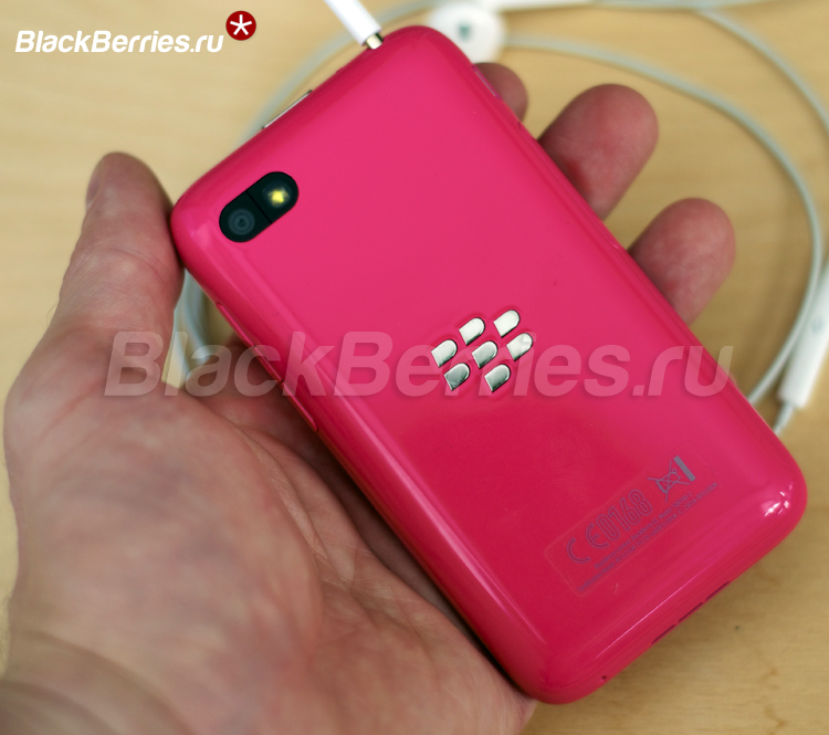 BlackBerry-Q5-Pink-5