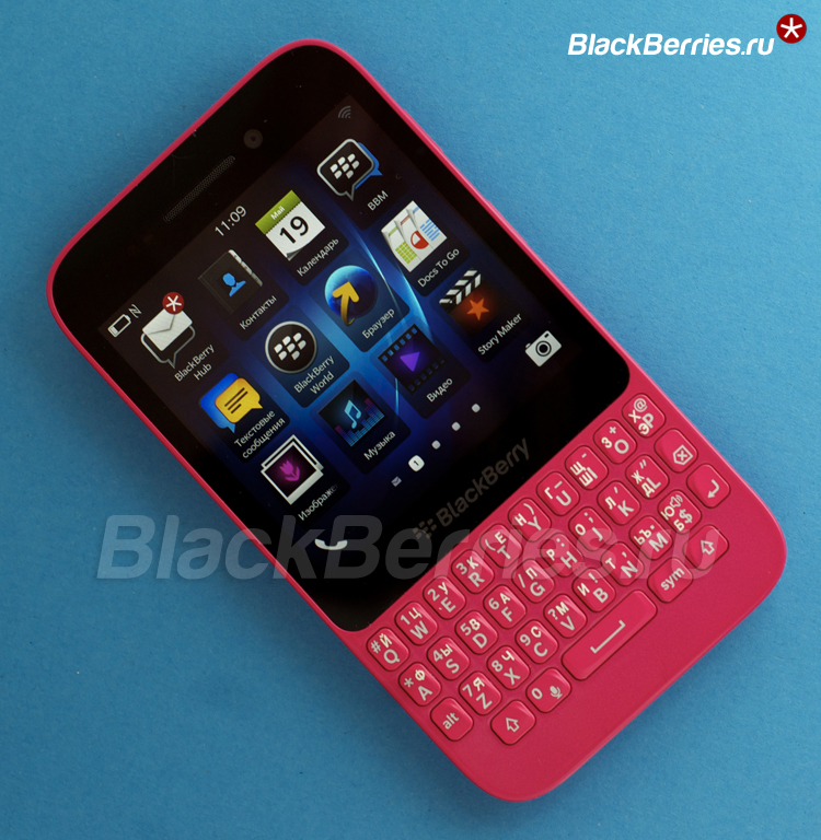 BlackBerry-Q5-Pink-6