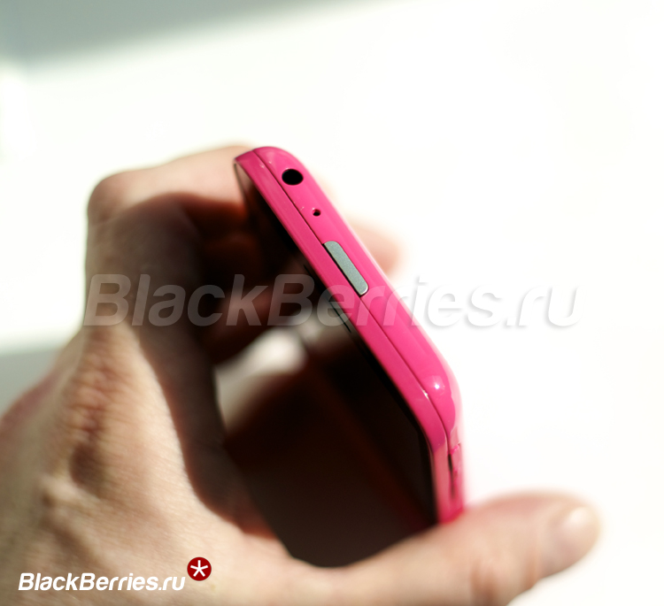 BlackBerry-Q5-Pink-97