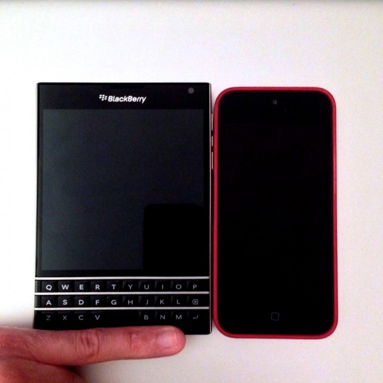 BlackBerry-Passport-iPhone