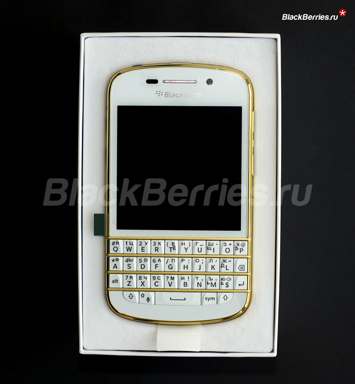 BlackBerry-Q10-Special-Edition-89