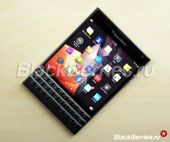BlackBerry-Passport-Review-01
