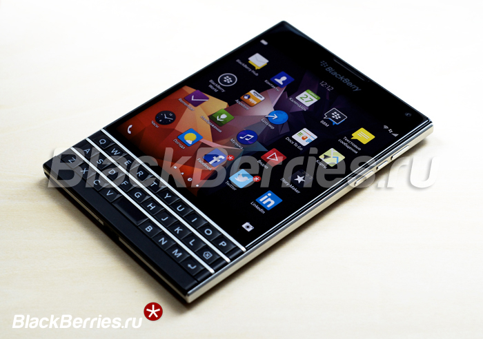 BlackBerry-Passport-Review-05