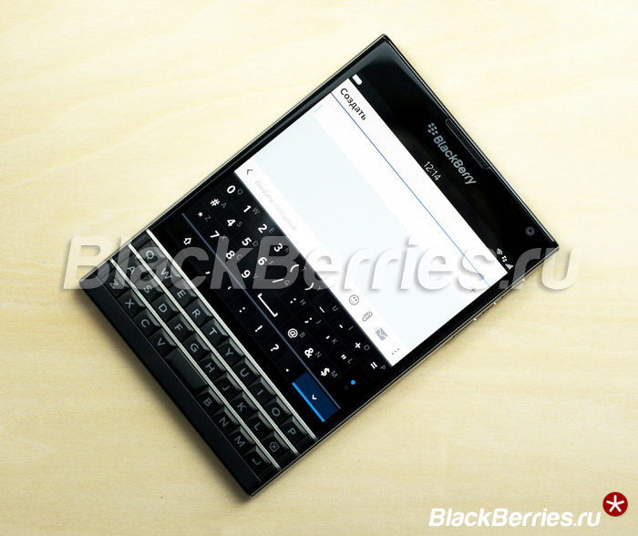 BlackBerry-Passport-Review-12
