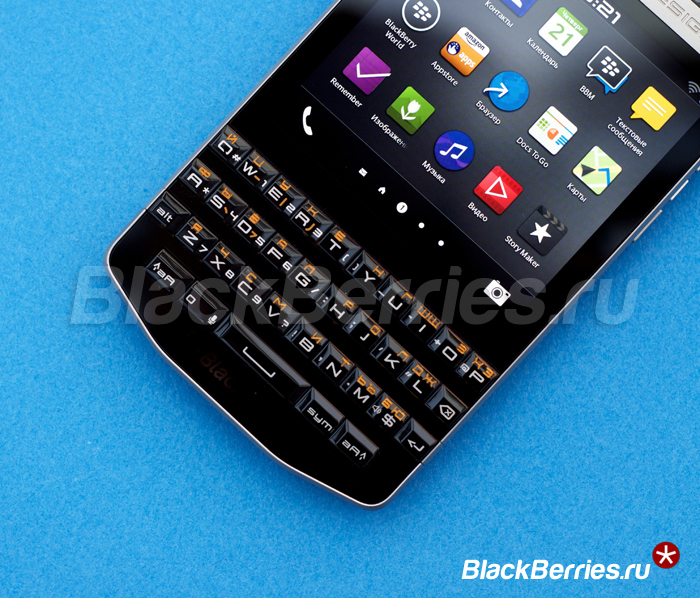 BlackBerry-P9983-rus-1