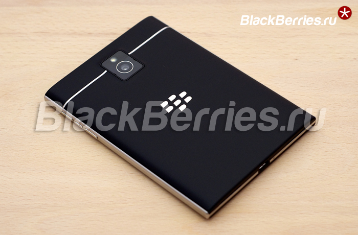 BlackBerry-Passport-22