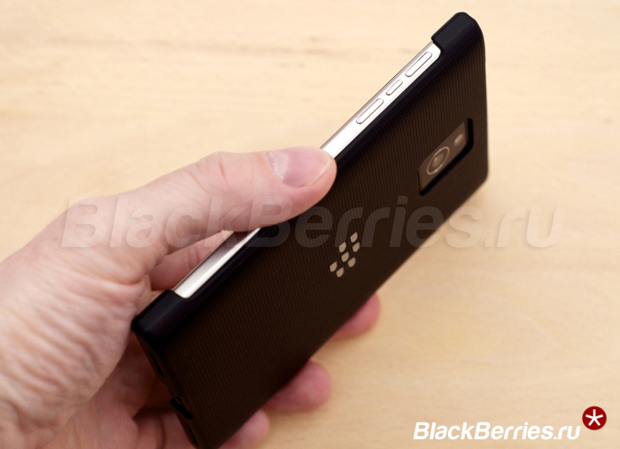BlackBerry-Passport-Hard-Shell-03
