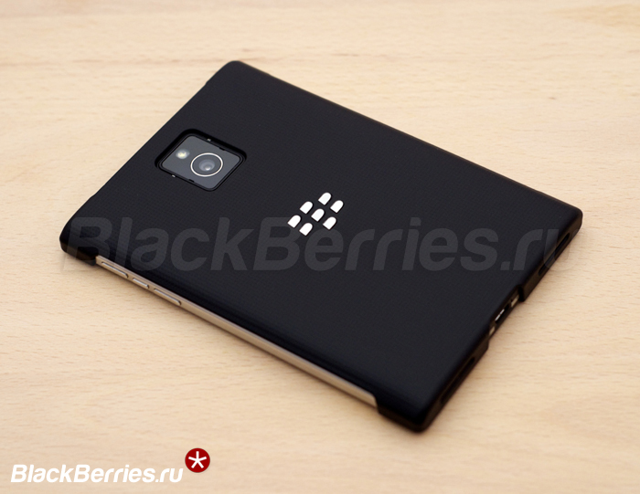 BlackBerry-Passport-Hard-Shell-11