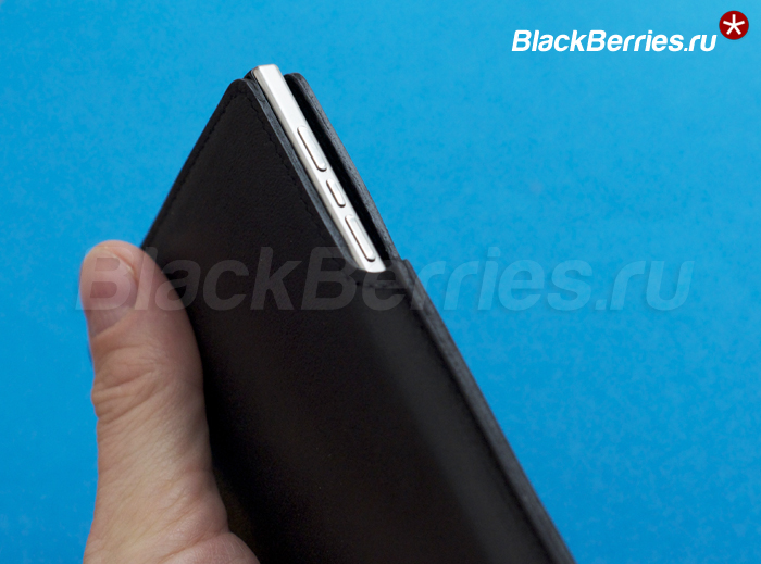 BlackBerry-Passport-Leather-Case11