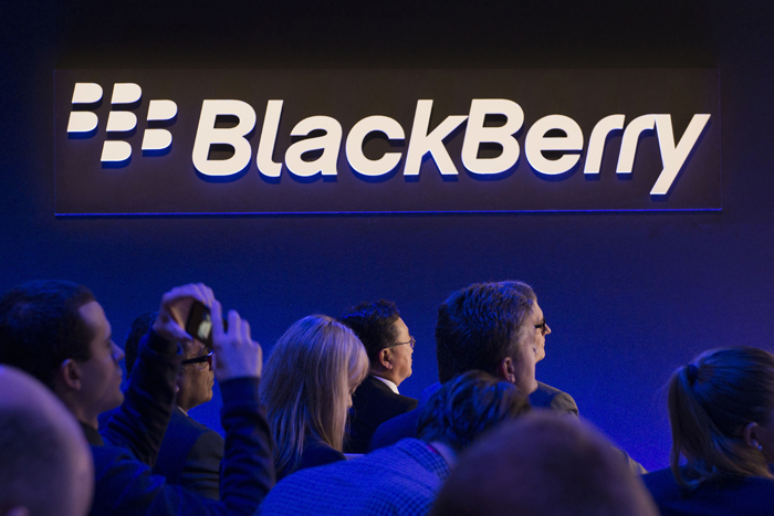 BlackBerry Ltd. Unveils The Square-Screened Passport Smartphone