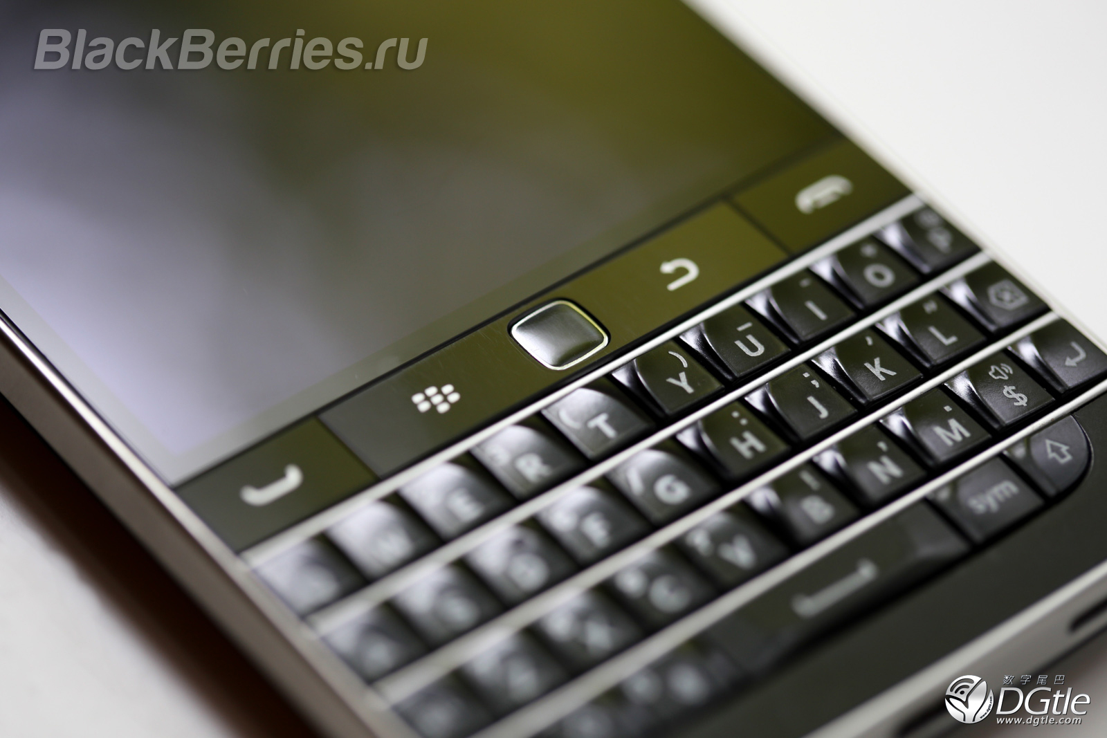 BlackBerry-Classic-9
