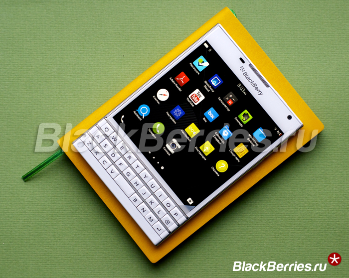 BlackBerry-Passport-White-21