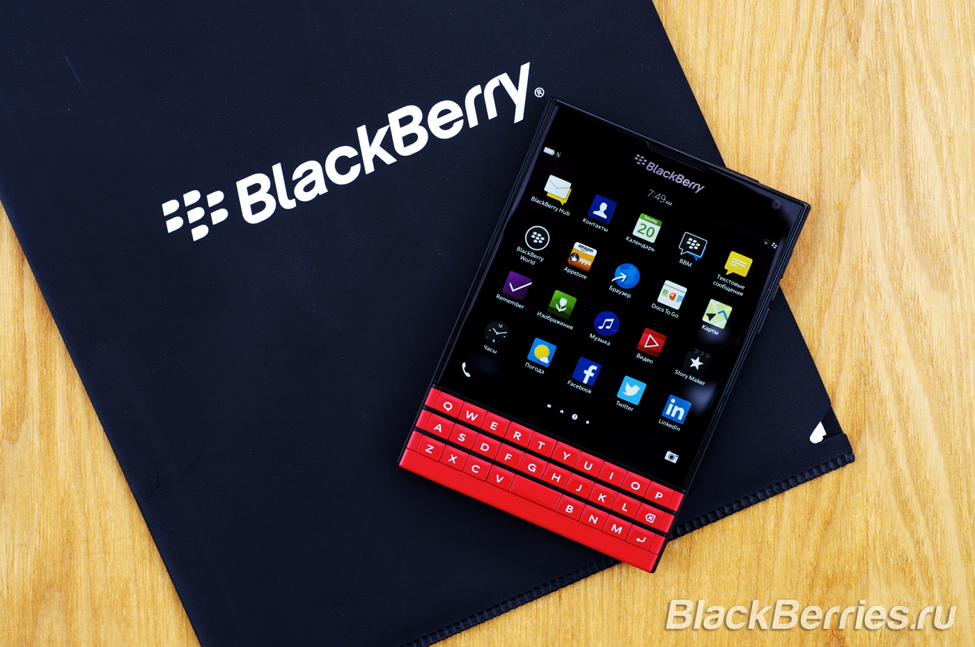 BlackBerry-Passport-Red-49