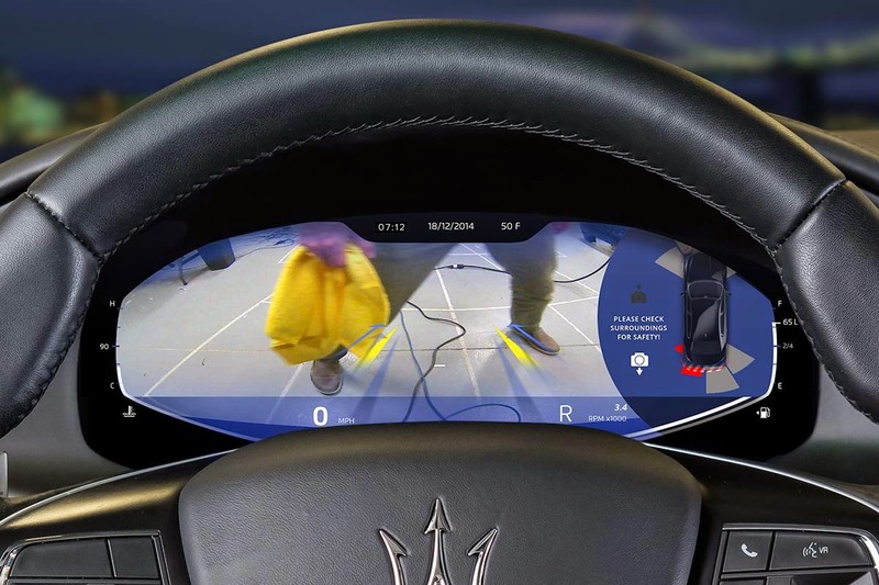 QNX_2015_concept_car_Maserati_rear_obstacle