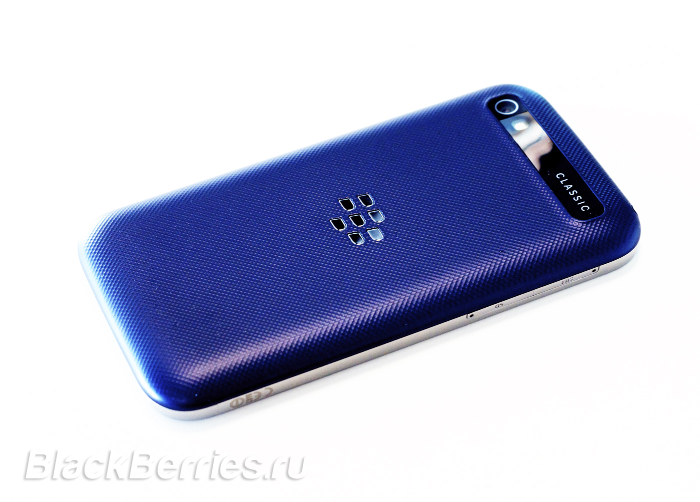 BlackBerry-Classic-Blue-3