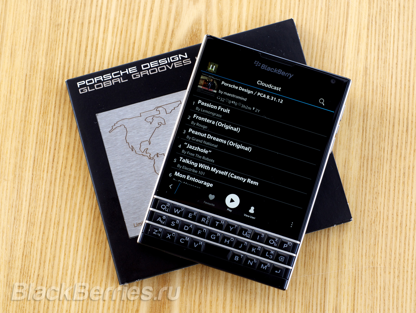 BlackBerry-Passport-KloudMix-2
