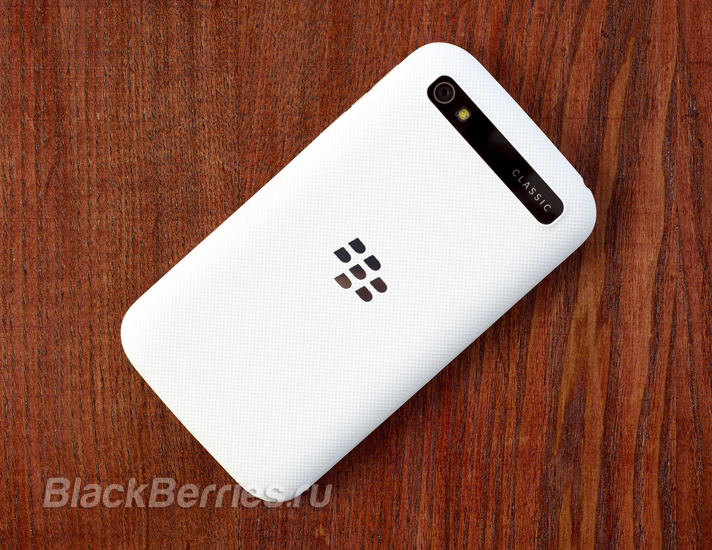 BlackBerry-Classic-White-24