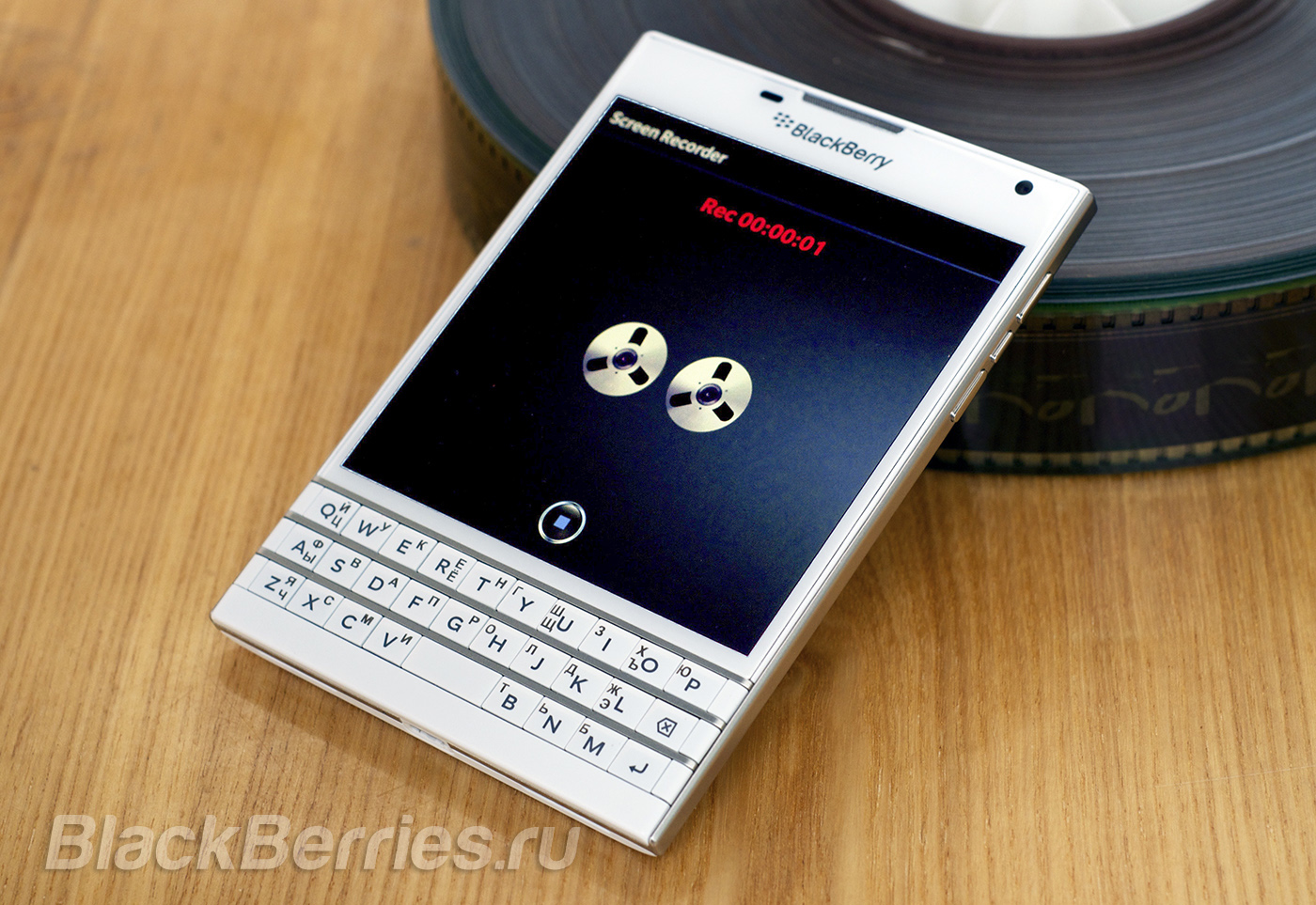 BlackBerry-Passport-App-23-05-24