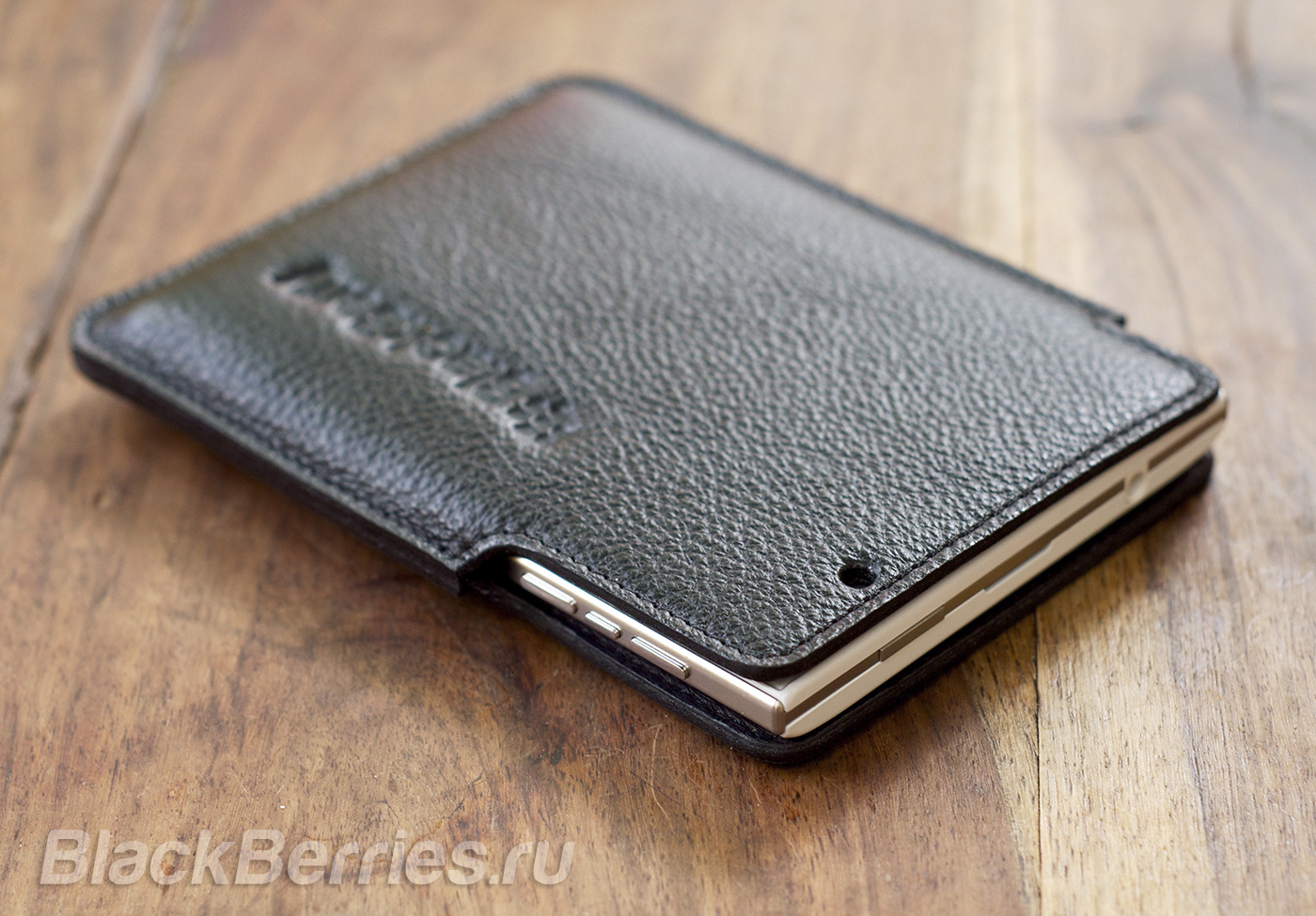 BlackBerry-Passport-Case-04