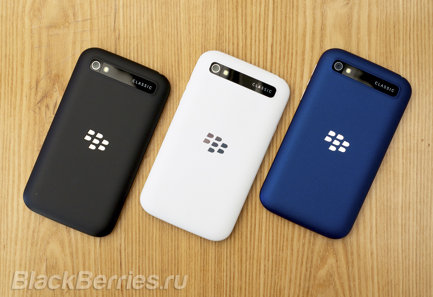 BlackBerry-Classic-Blue-Cobalt-11