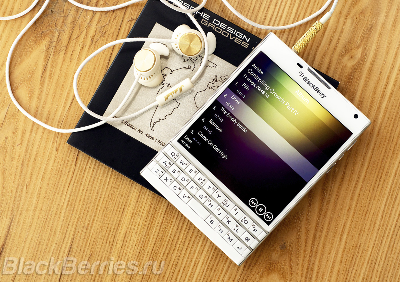 BlackBerry-Passport-Music-Apps-05