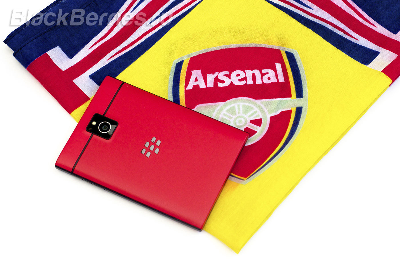 BlackBerry-Passport-Red-Arsenal