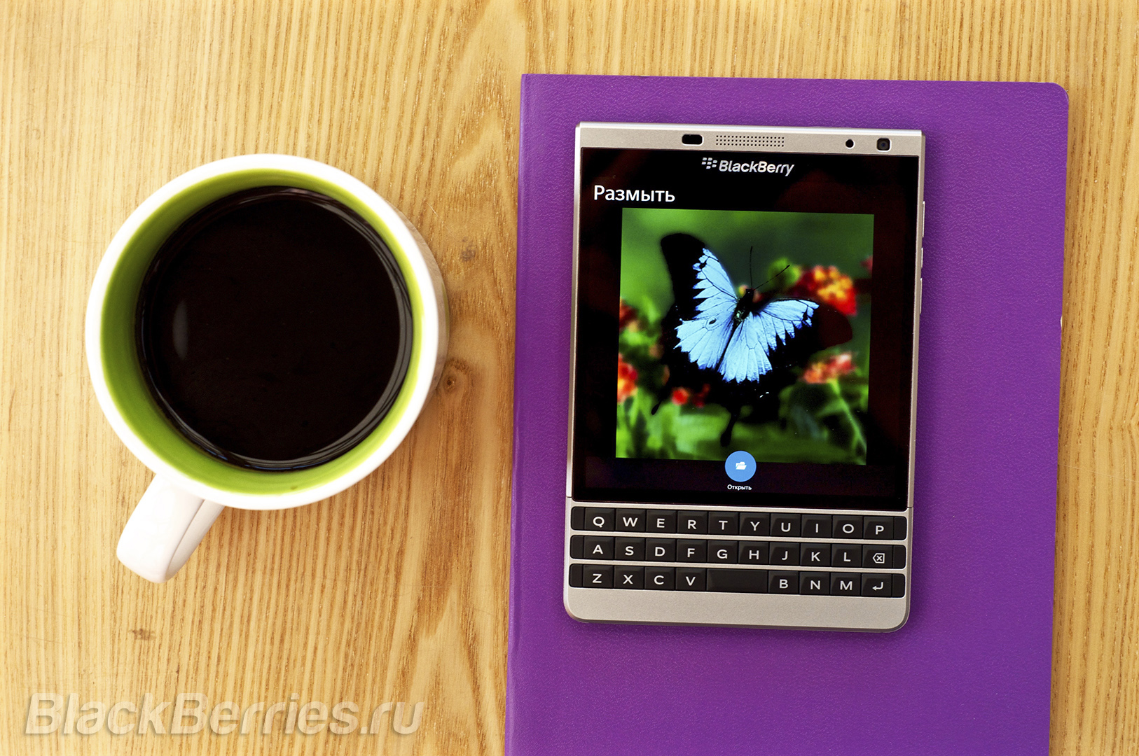 BlackBerry-Passport-Silver-Edition-Review-16