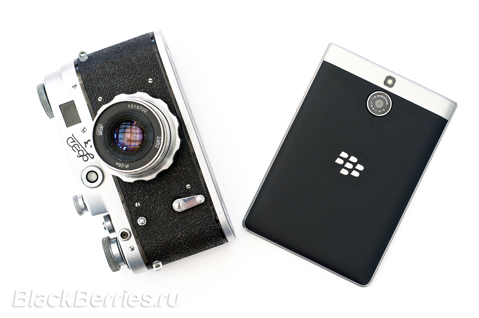 BlackBerry-Passport-Silver-Edition-Review-43