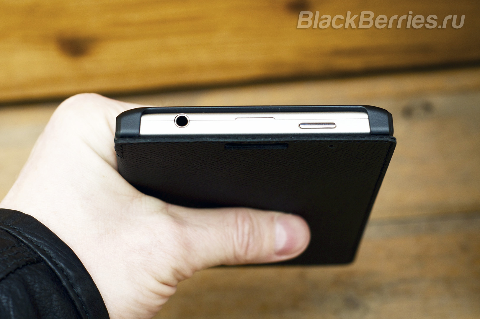 BlackBerry-Passport-Silver-Edition-Cases-14
