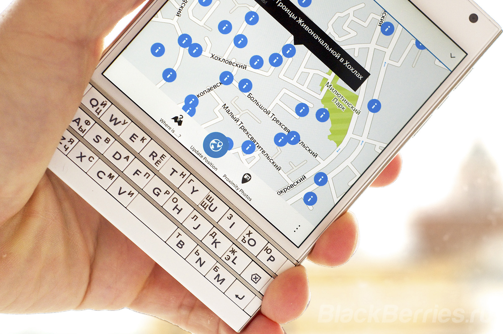 BlackBerry-Passport-Apps-White-03