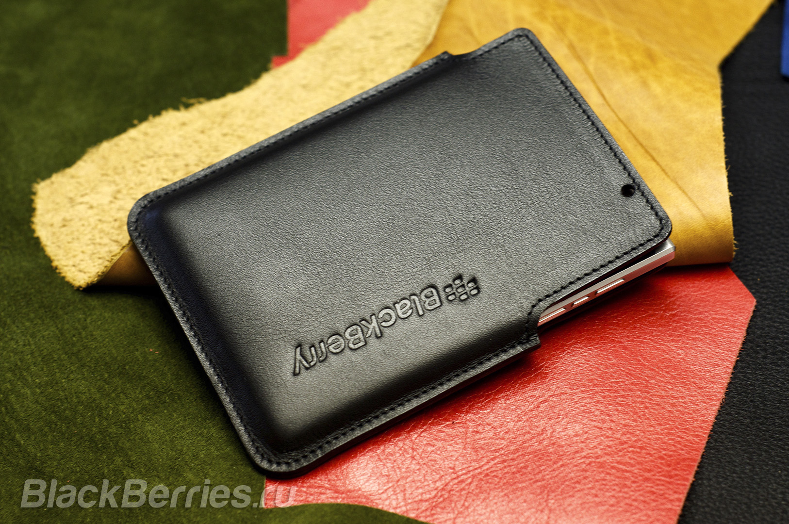 BlackBerry-Passport-Silver-Cases-15