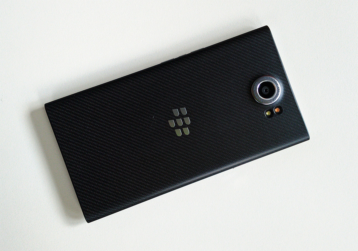 BlackBerry-Priv-back