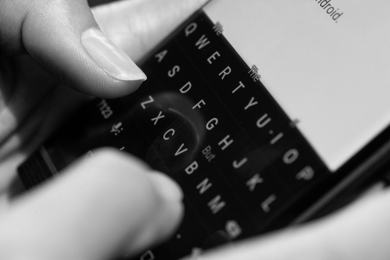 priv-keyboard-black-and-white