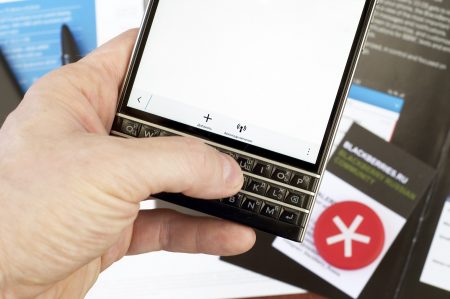 Кнопка блокировки на blackberry