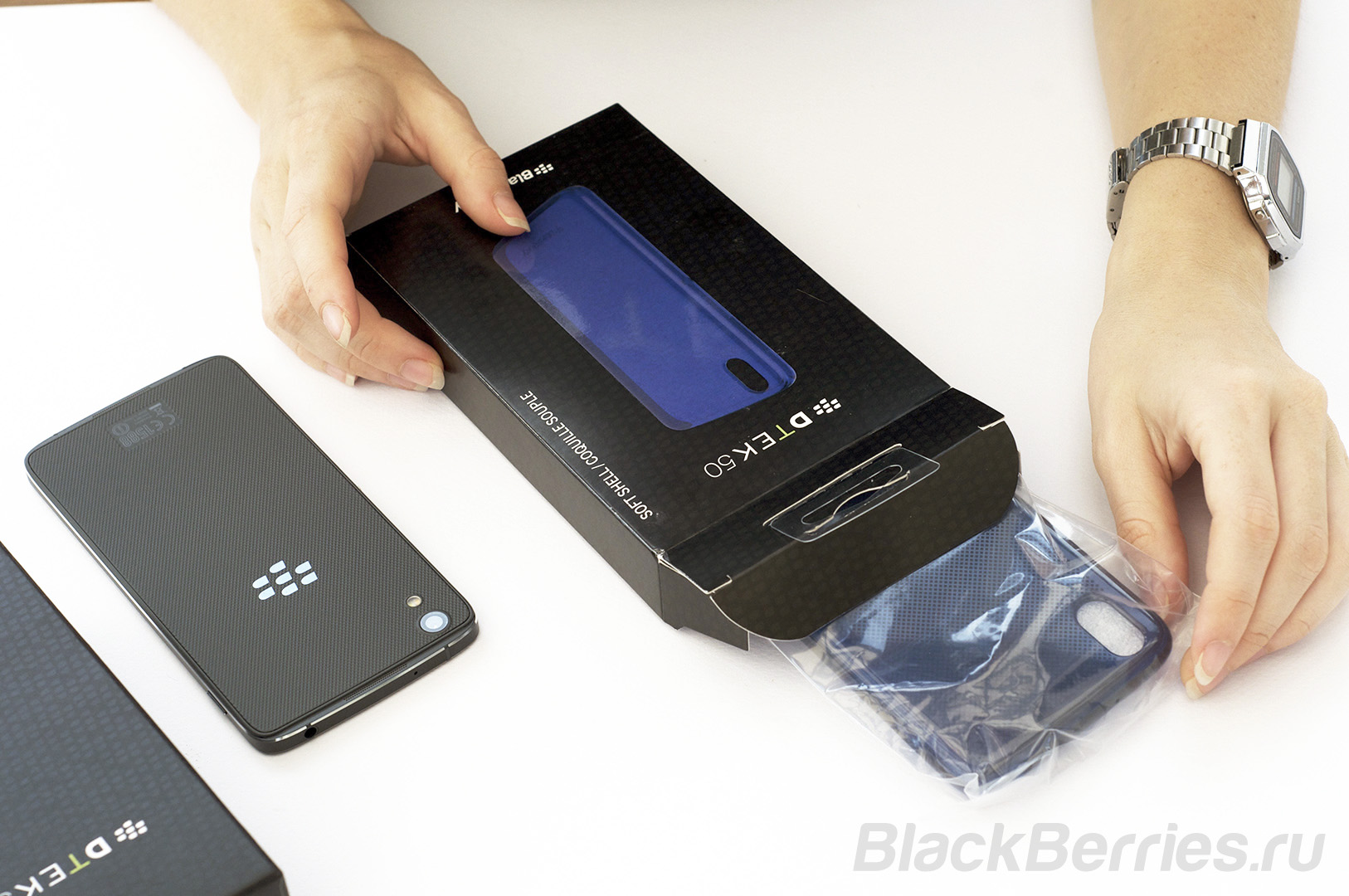BlackBerry-DTEK50-Cases-04