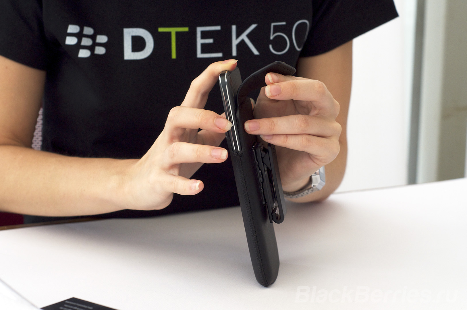 BlackBerry-DTEK50-Cases-18